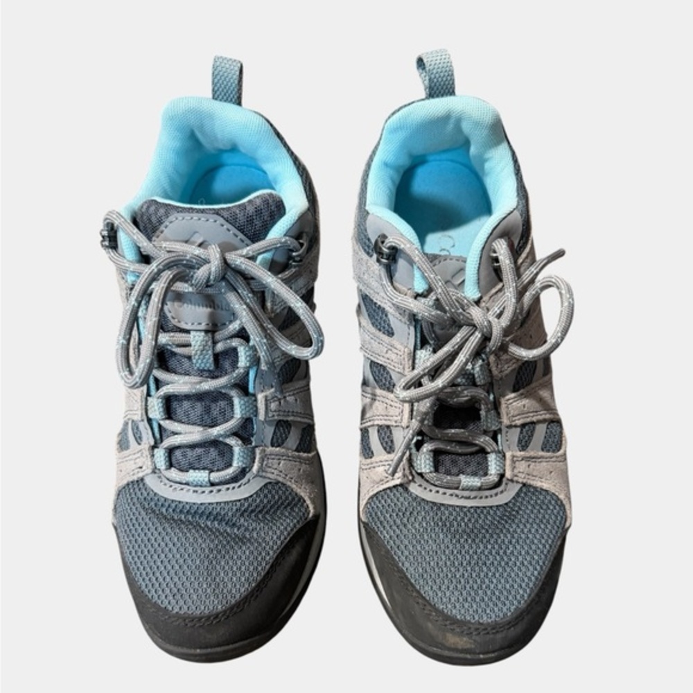 Columbia Size 6 Gray and Light Blue Women's Trail Running Shoes. Used